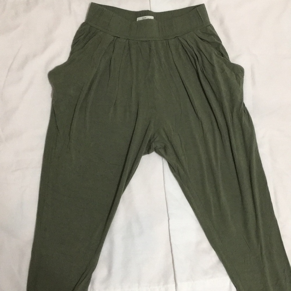ABERCROMBIE & FITCH HIGH WAISTED BAGGY PANTS